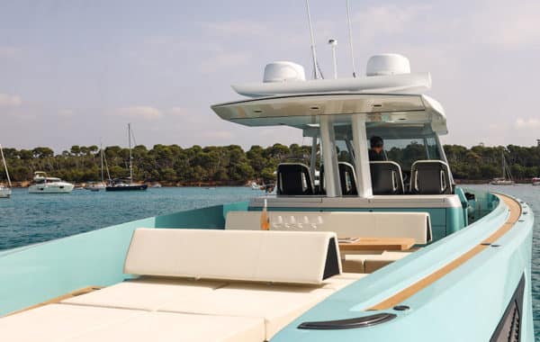 Location Yacht à la journée WAJER 55 S