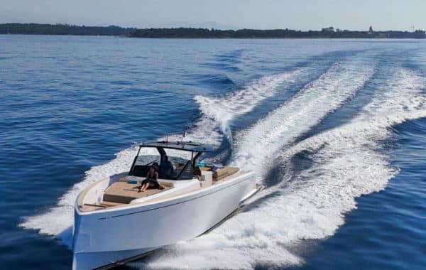 Day Yacht Charter PARDO 50