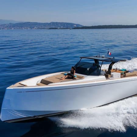 Location Yacht journée PARDO 50