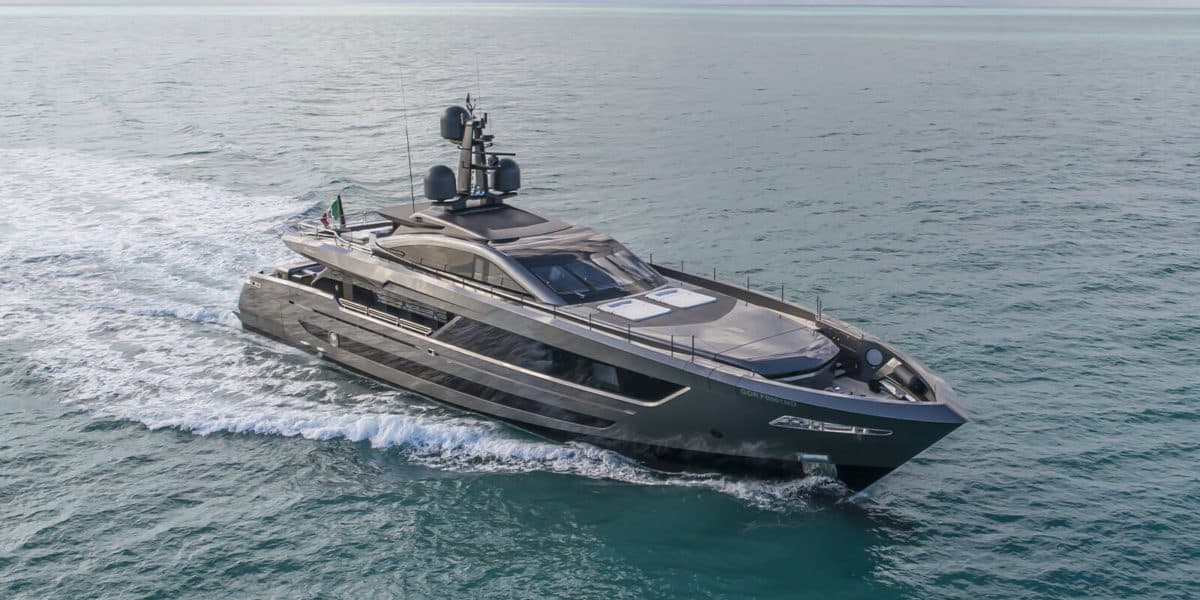 Purchase of Baglietto Yacht FAST LINE