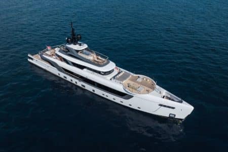 Suivi-post-transactionnel-vente-mega-yacht