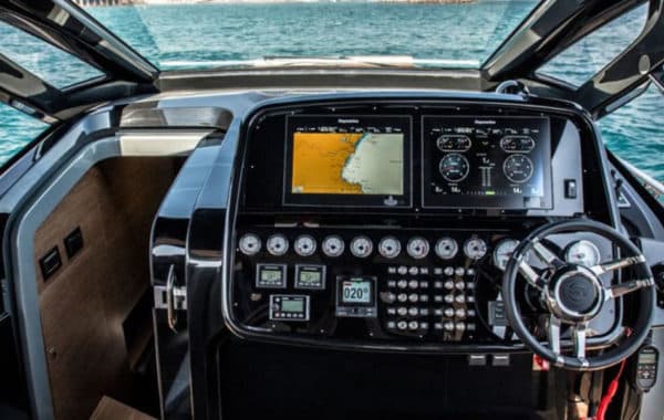 Location yacht journée SACS REBEL 47