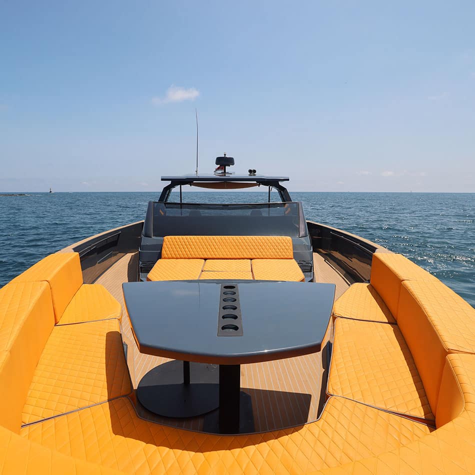 Day-Yacht-Charter-OKEAN-55-1 Location Yacht à la journée OKEAN 55