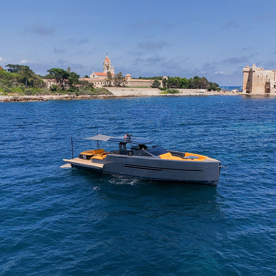 Day Yacht Charter OKEAN 55 Day Yacht Charter OKEAN 55