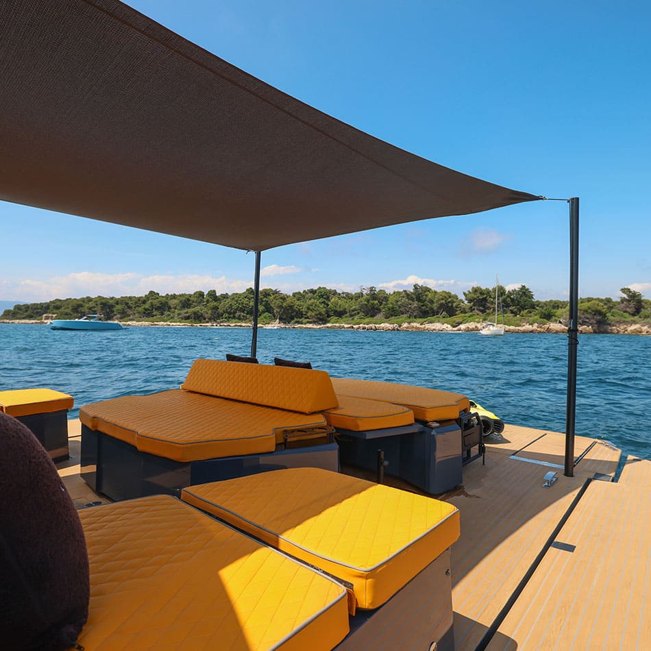 Day-Yacht-Charter-OKEAN-55-5 Location Yacht à la journée OKEAN 55