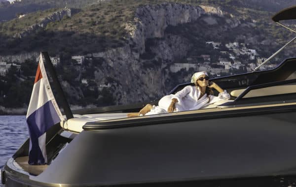 Day yacht charter 2025 M/Y REBORN 38 BOWRIDER day yacht charter M/Y REBORN 38 BOWRIDER day yacht charter