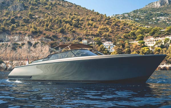 Day yacht charter 2025 M/Y REBORN 38 BOWRIDER day yacht charter M/Y REBORN 38 BOWRIDER day yacht charter