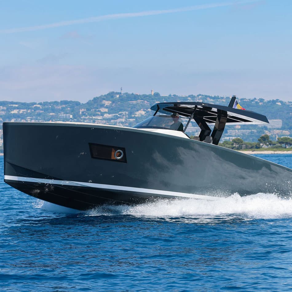 Day Yacht Charter TESORO 40 Day Yacht Charter TESORO 40