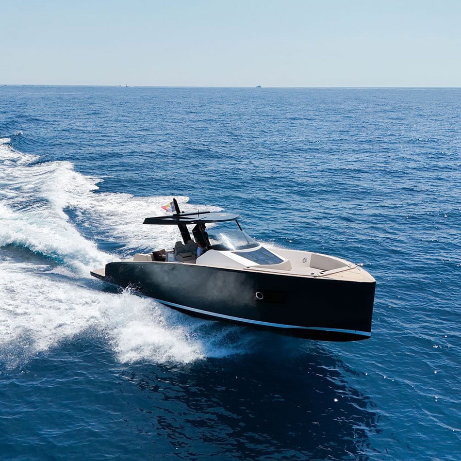 Day Yacht Charter TESORO 40 Day Yacht Charter TESORO 40