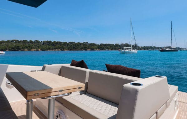 Location yacht à la journée 2025 Location Yacht à la journée TESORO 40 Location Yacht à la journée TESORO 40