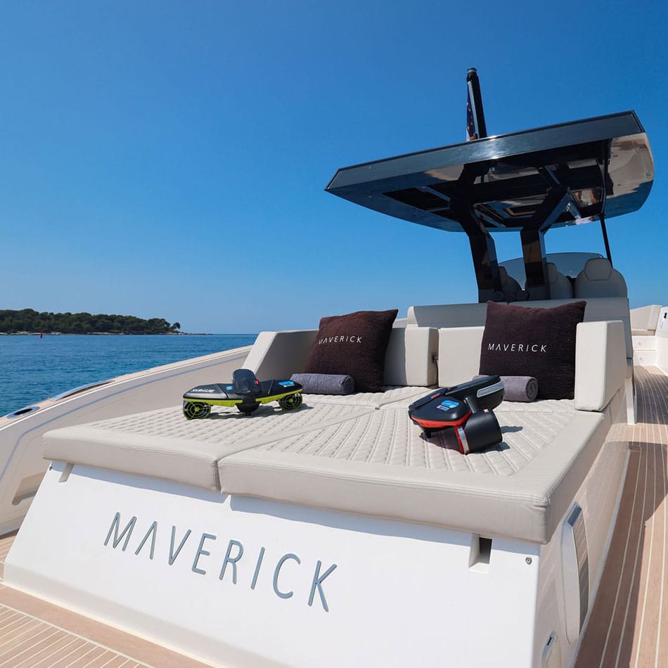 Day Yacht Charter TESORO 40 Day Yacht Charter TESORO 40