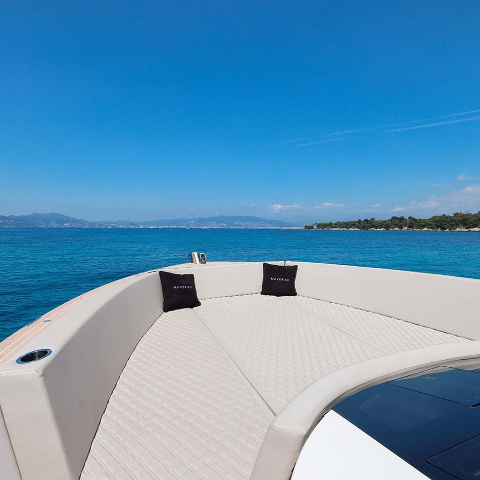 Day Yacht Charter TESORO 40 Day Yacht Charter TESORO 40
