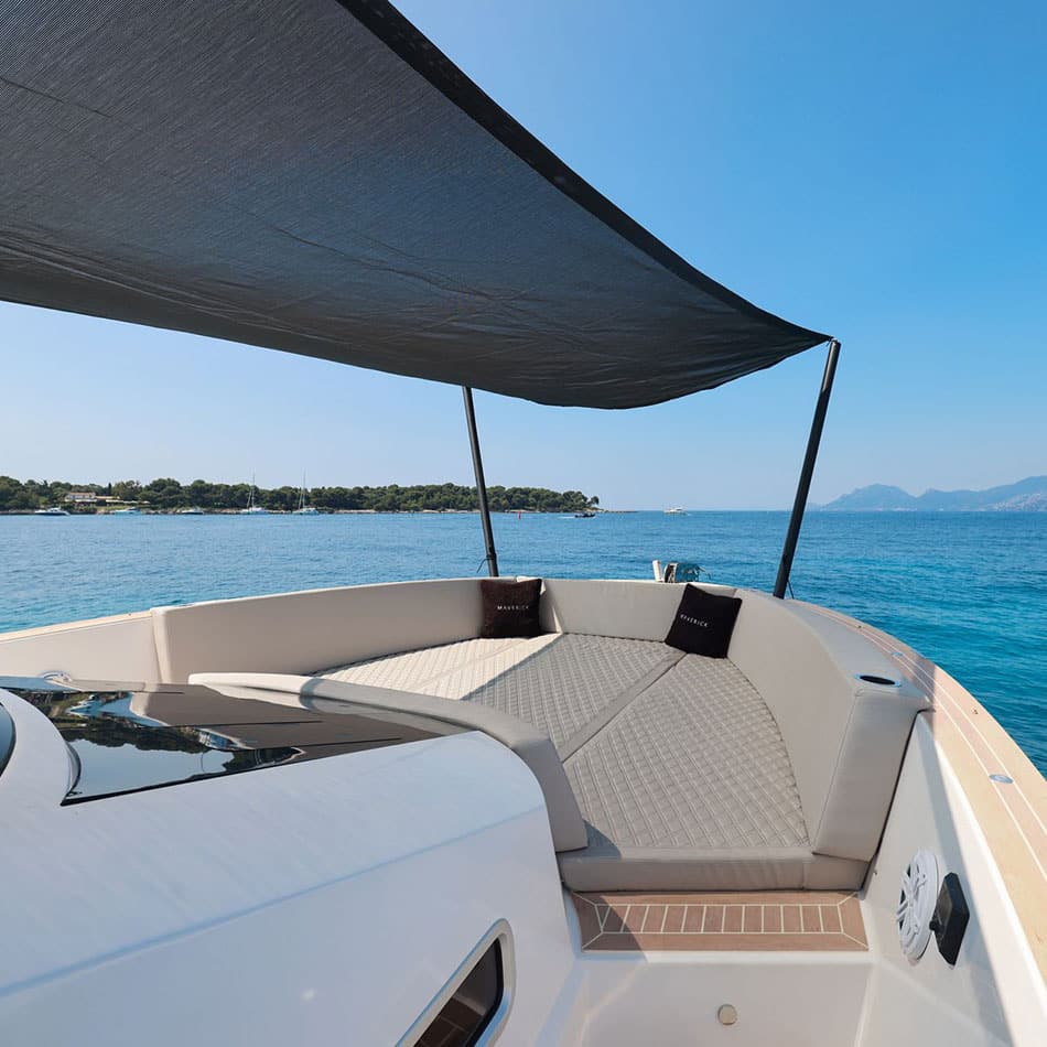 Day Yacht Charter TESORO 40 Day Yacht Charter TESORO 40
