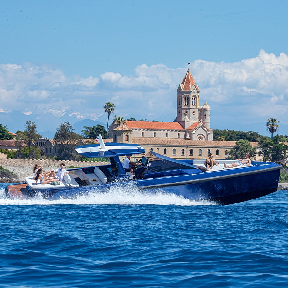 Day yacht charter in Cannes: Wally 48 Day yacht charter in Cannes: Wally 48