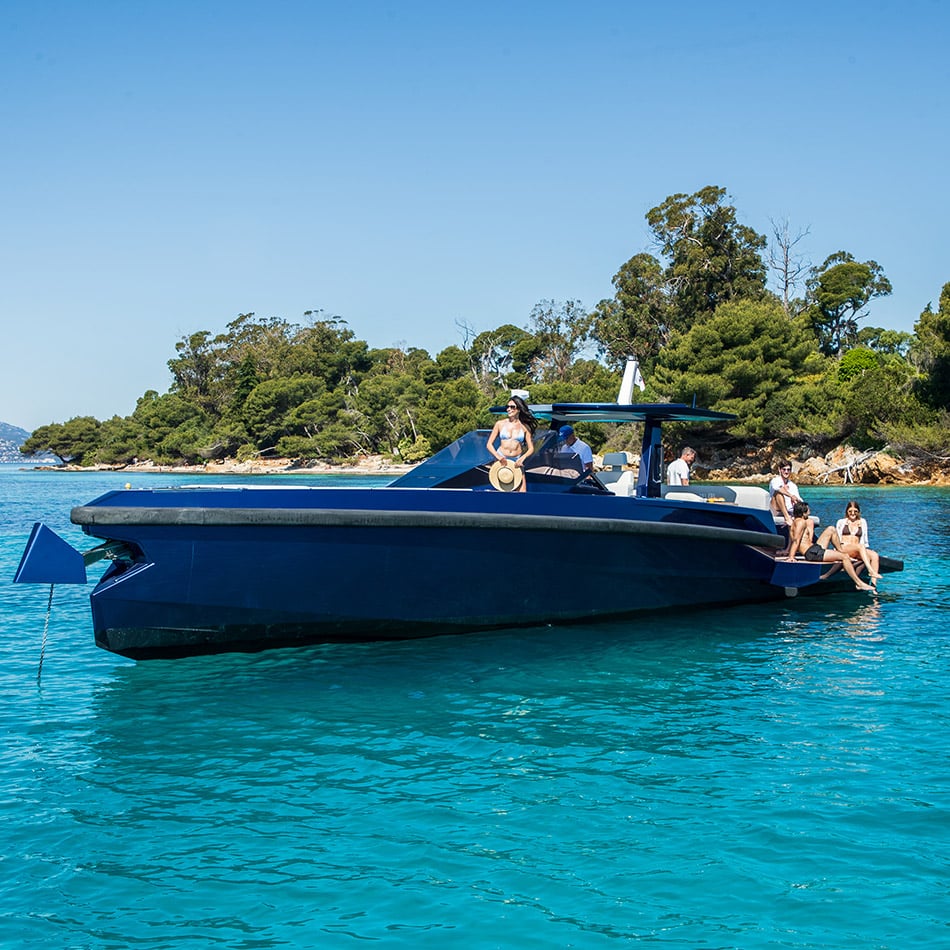 Day yacht charter in Cannes: Wally 48 Day yacht charter in Cannes: Wally 48