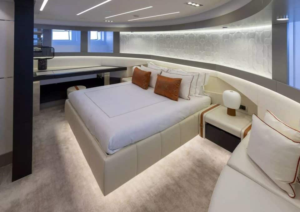 MY ARINA_pershing yachts