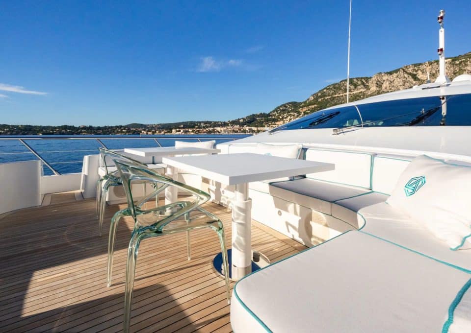 MY BLUE AZUR_mangusta yacht