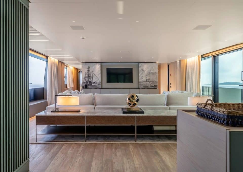 MY Blue Angel_San Lorenzo 120