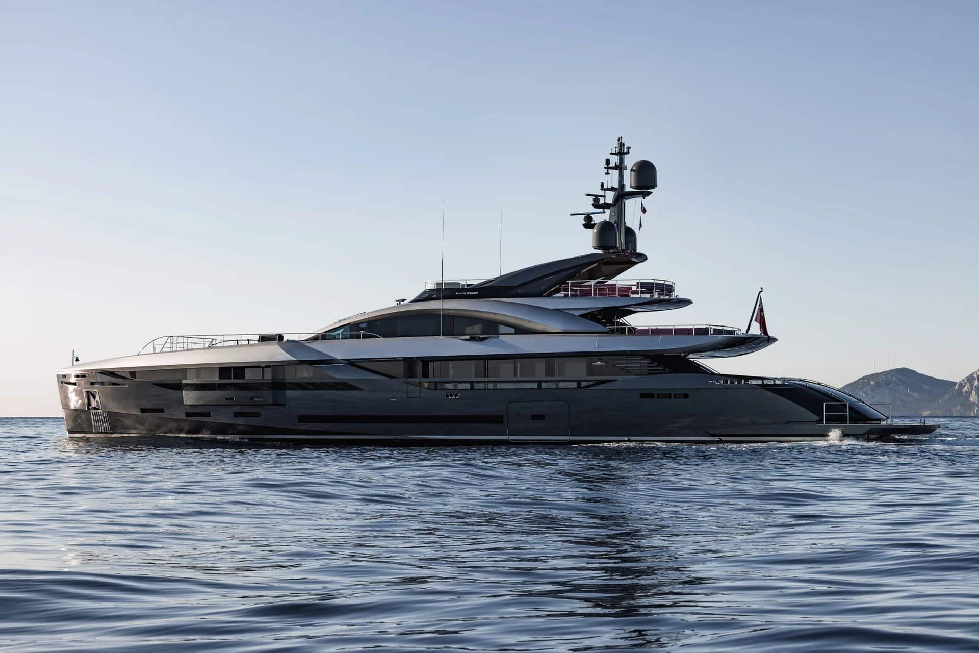 yacht-flying-dagger-iii