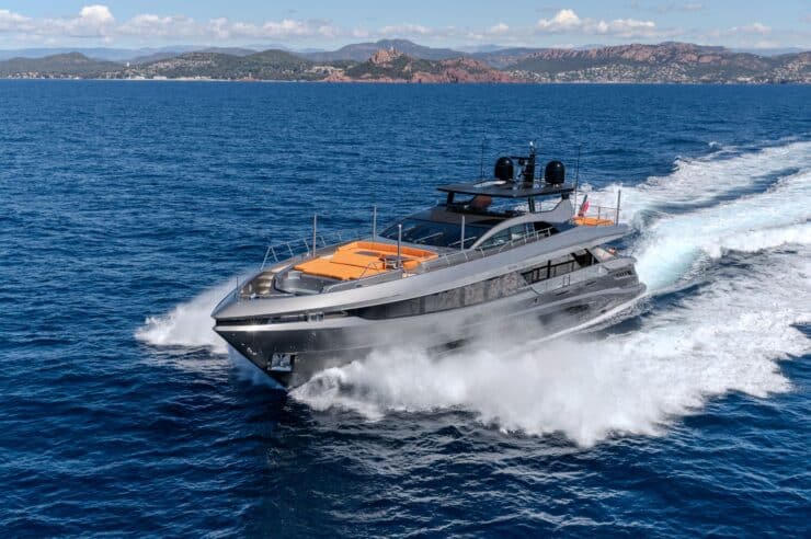 MY BENJOLI Mangusta Gransport 33